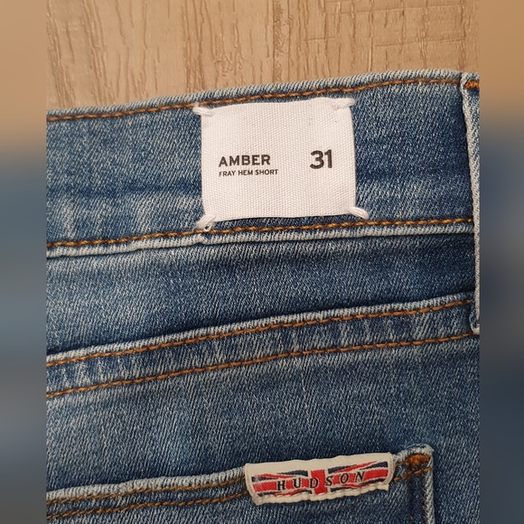 NWT Hudson Amber stretch denim jean shorts, size 31 - Picture 4 of 4